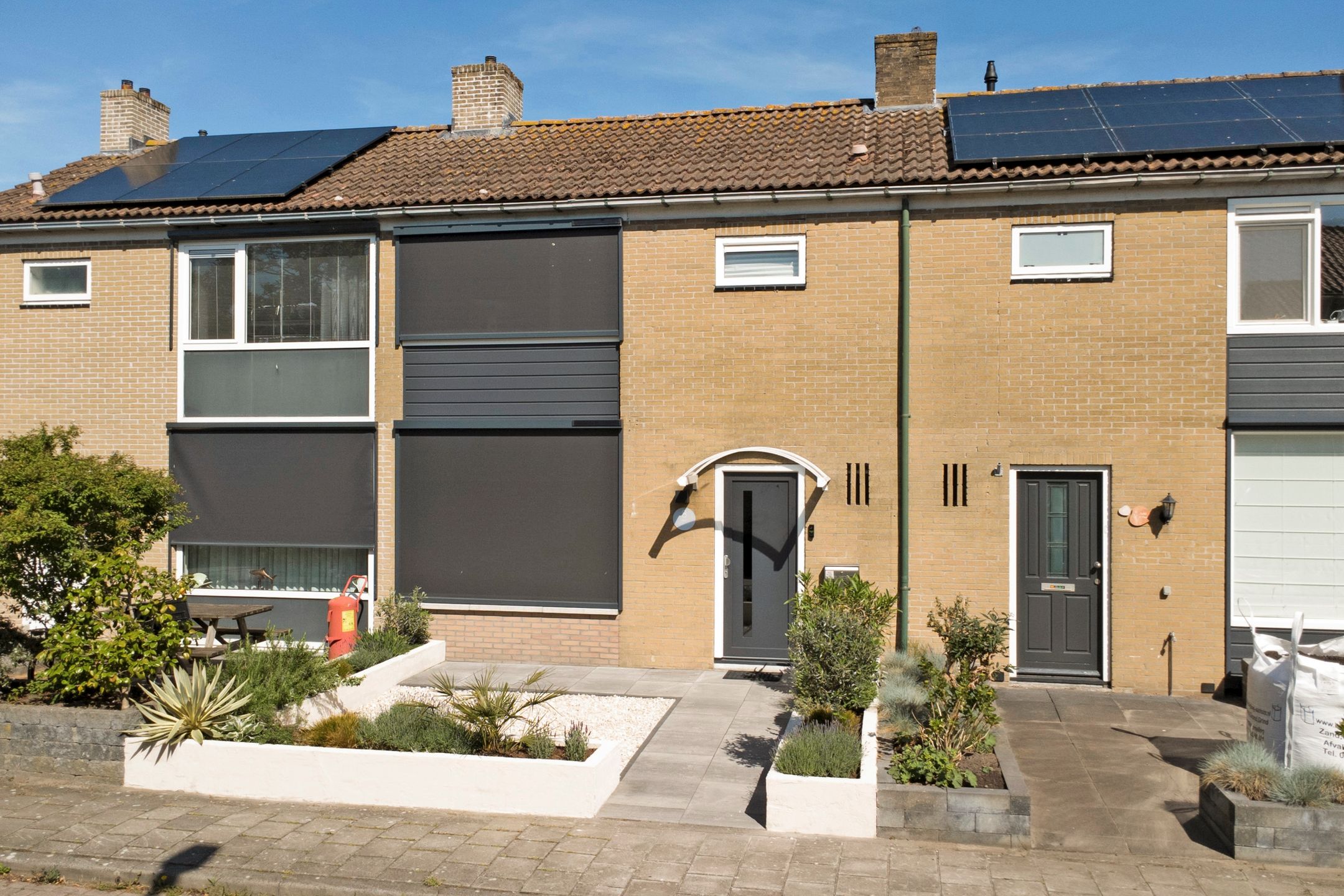 Move-in ready modernized terraced house in quiet Linschoten — 39
