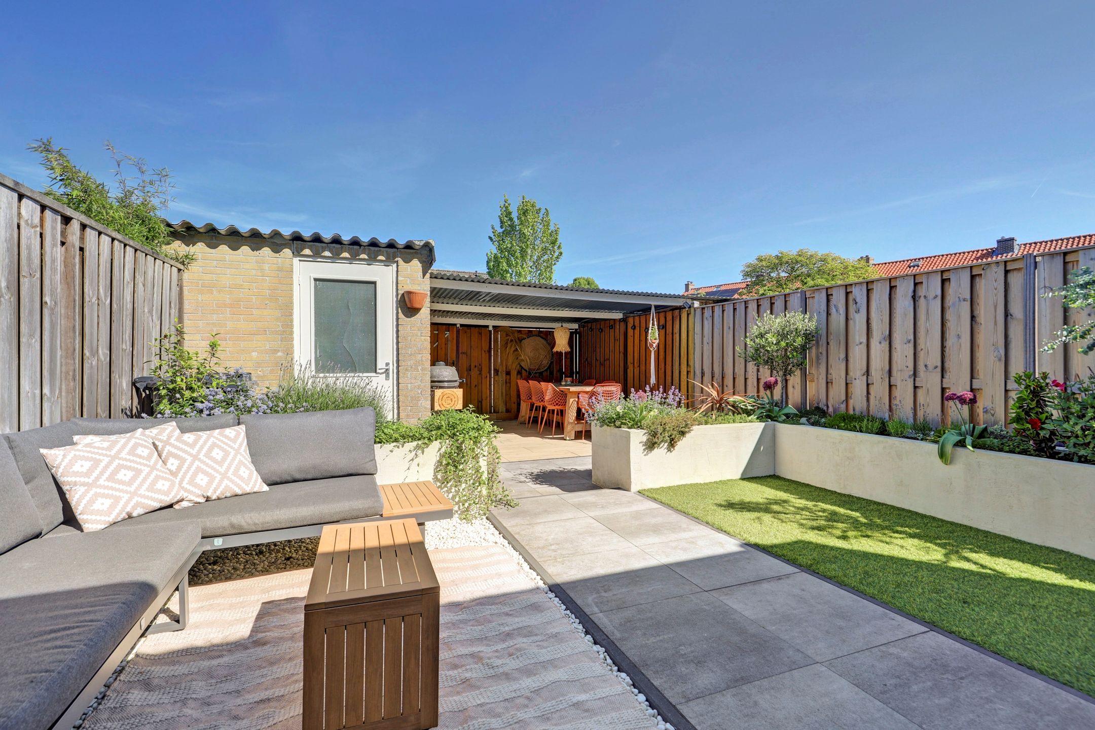 Move-in ready modernized terraced house in quiet Linschoten — 33