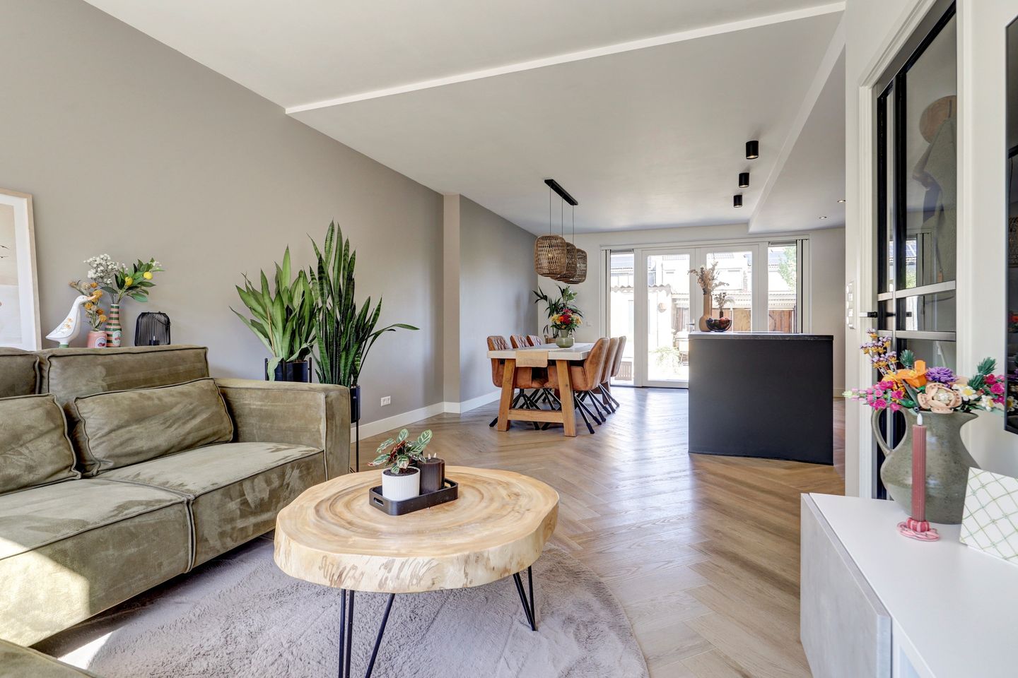 Move-in ready modernized terraced house in quiet Linschoten — 10