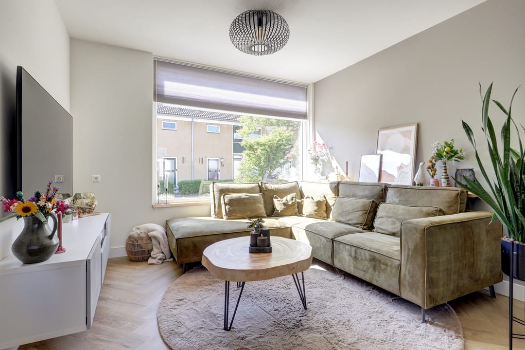 Move-in ready modernized terraced house in quiet Linschoten — 8