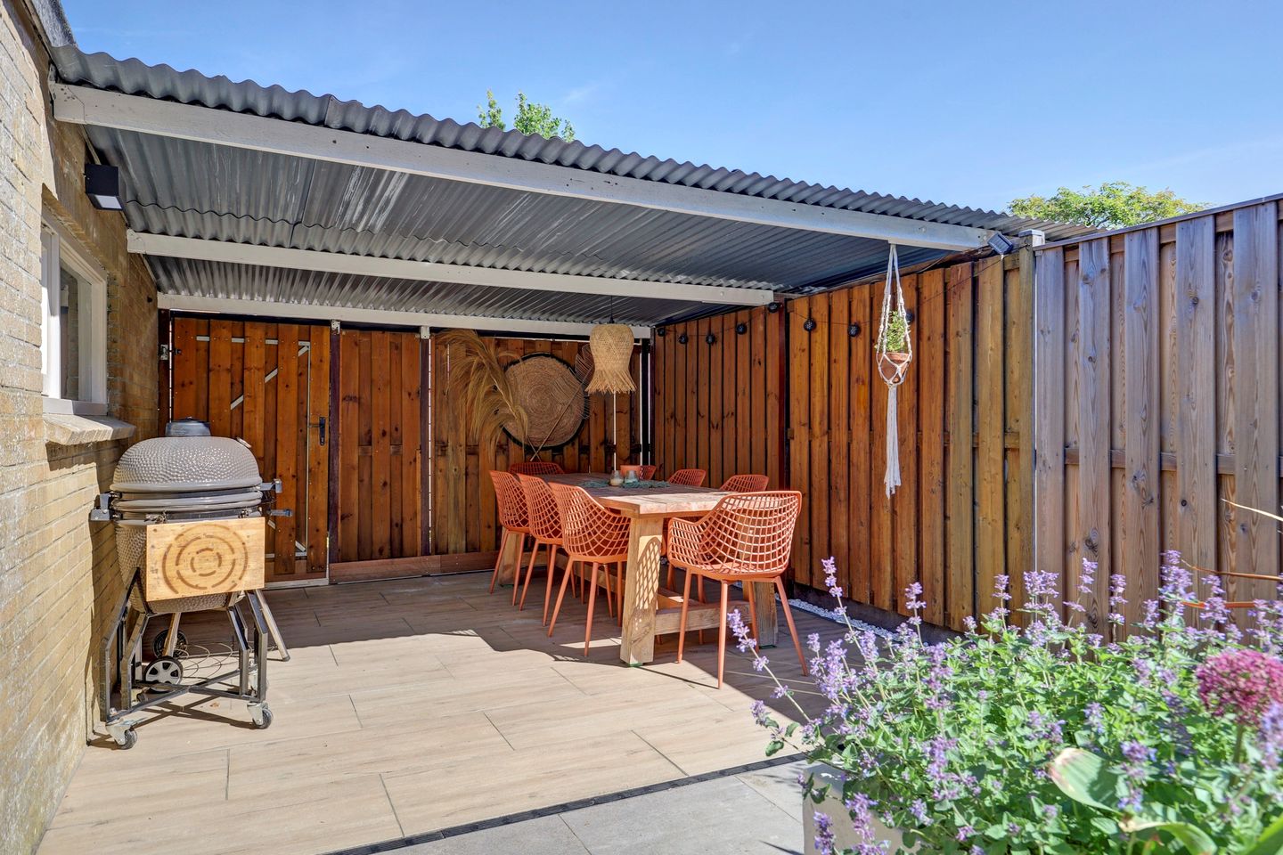 Move-in ready modernized terraced house in quiet Linschoten — 35