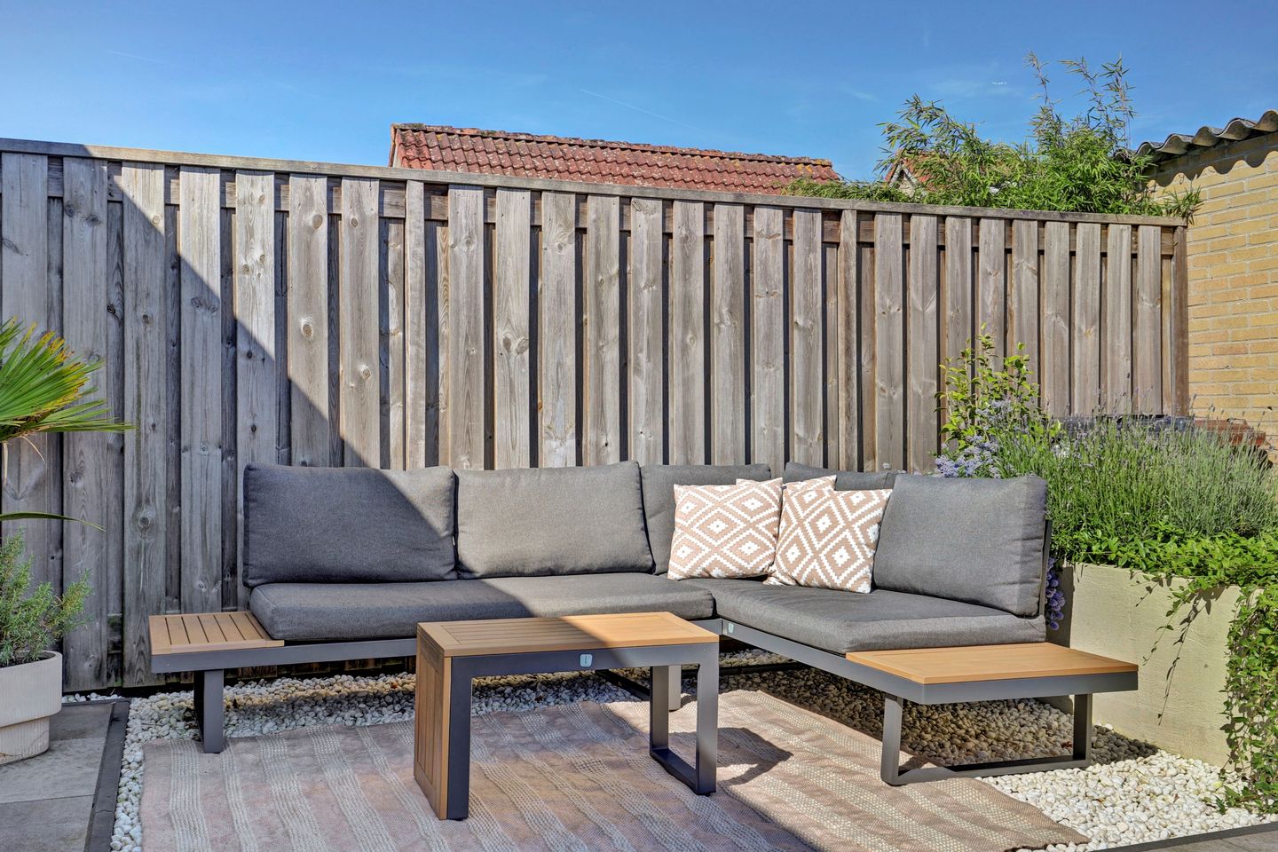 Move-in ready modernized terraced house in quiet Linschoten — 34
