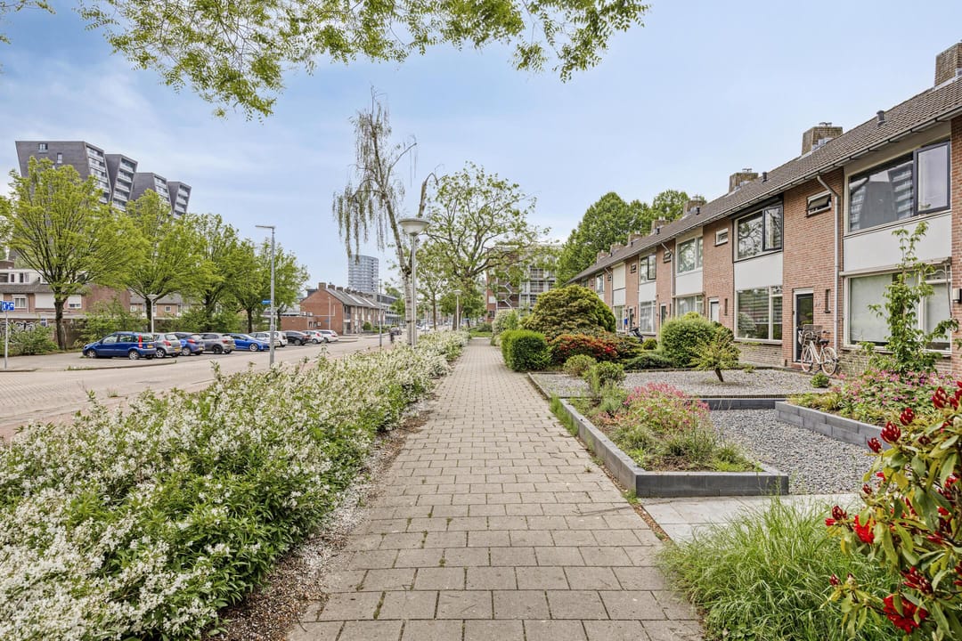 Photo 37 of Muzenlaan 43