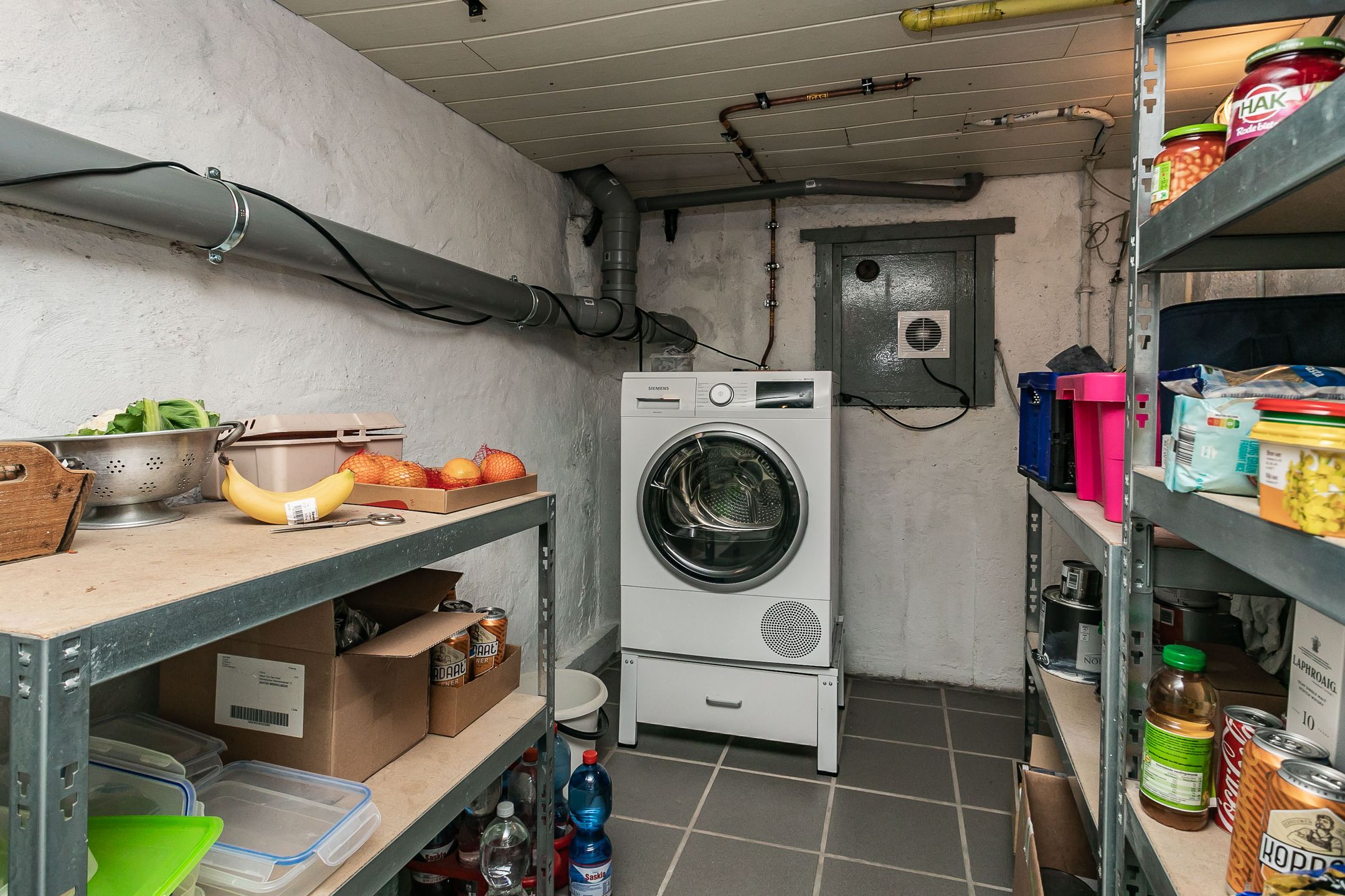 Photo 24 of Monseigneur Mannensstraat 12