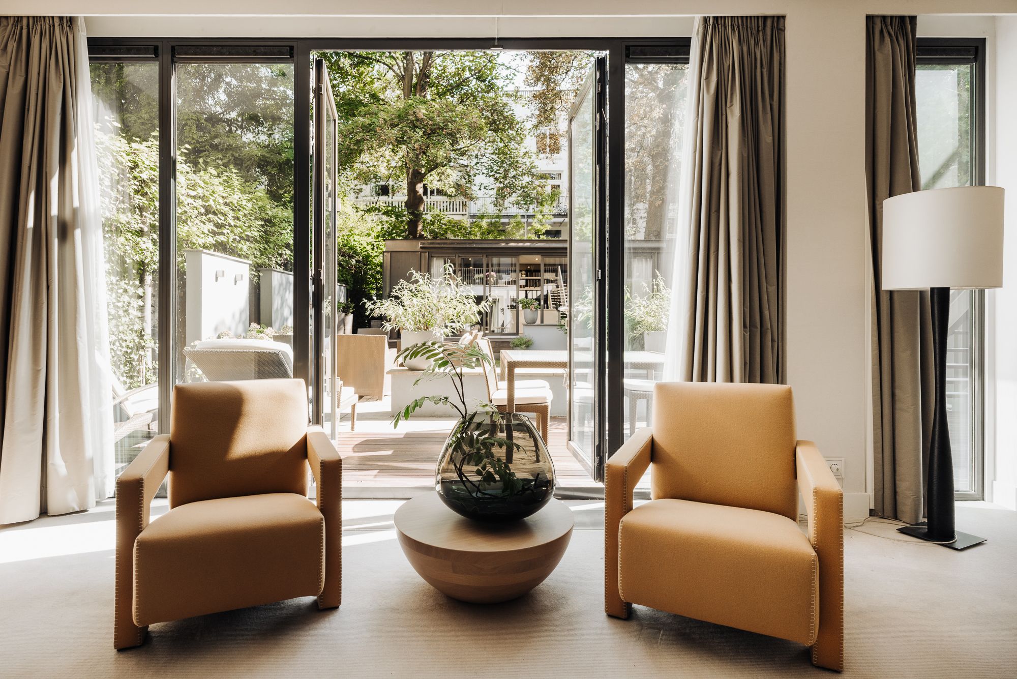 Photo 33 of Van Eeghenstraat 125