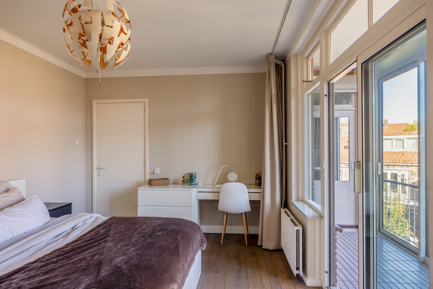 Spacious 4-room Apartment with Balcony in Popular Indische Buurt, Nijmegen — 25