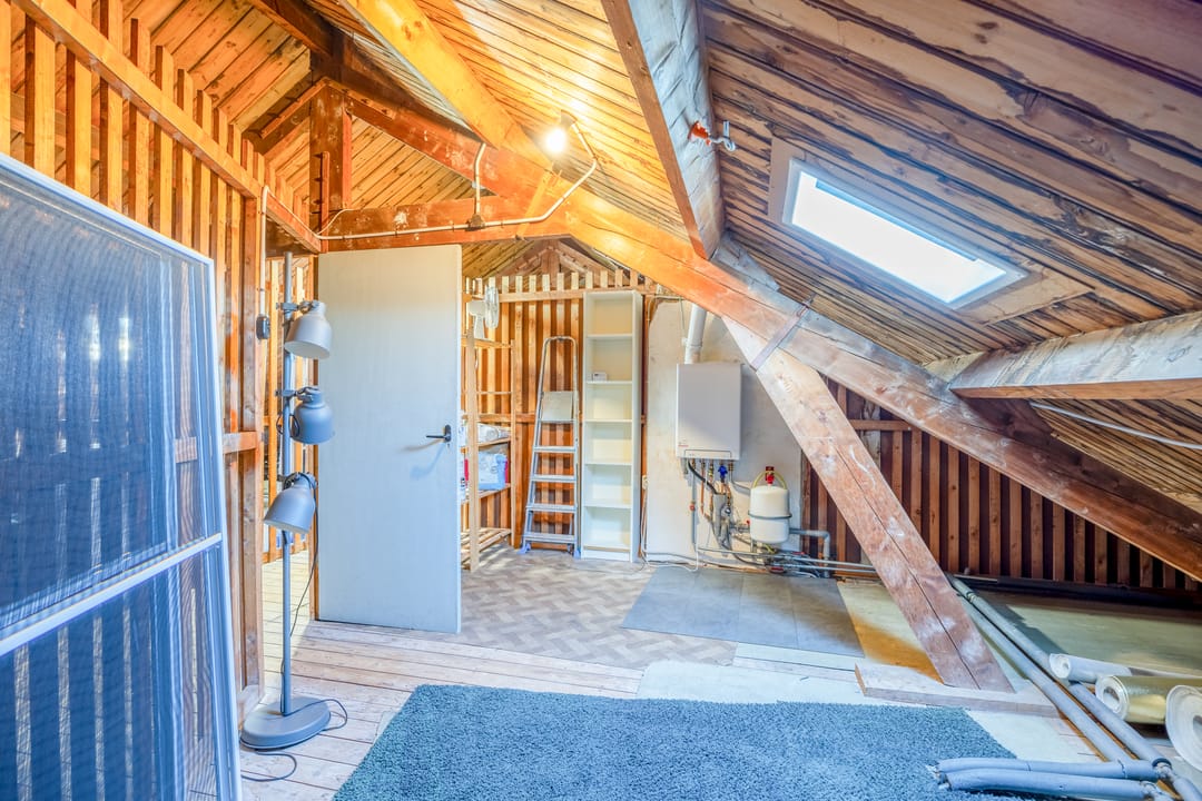Spacious 4-room Apartment with Balcony in Popular Indische Buurt, Nijmegen — 38