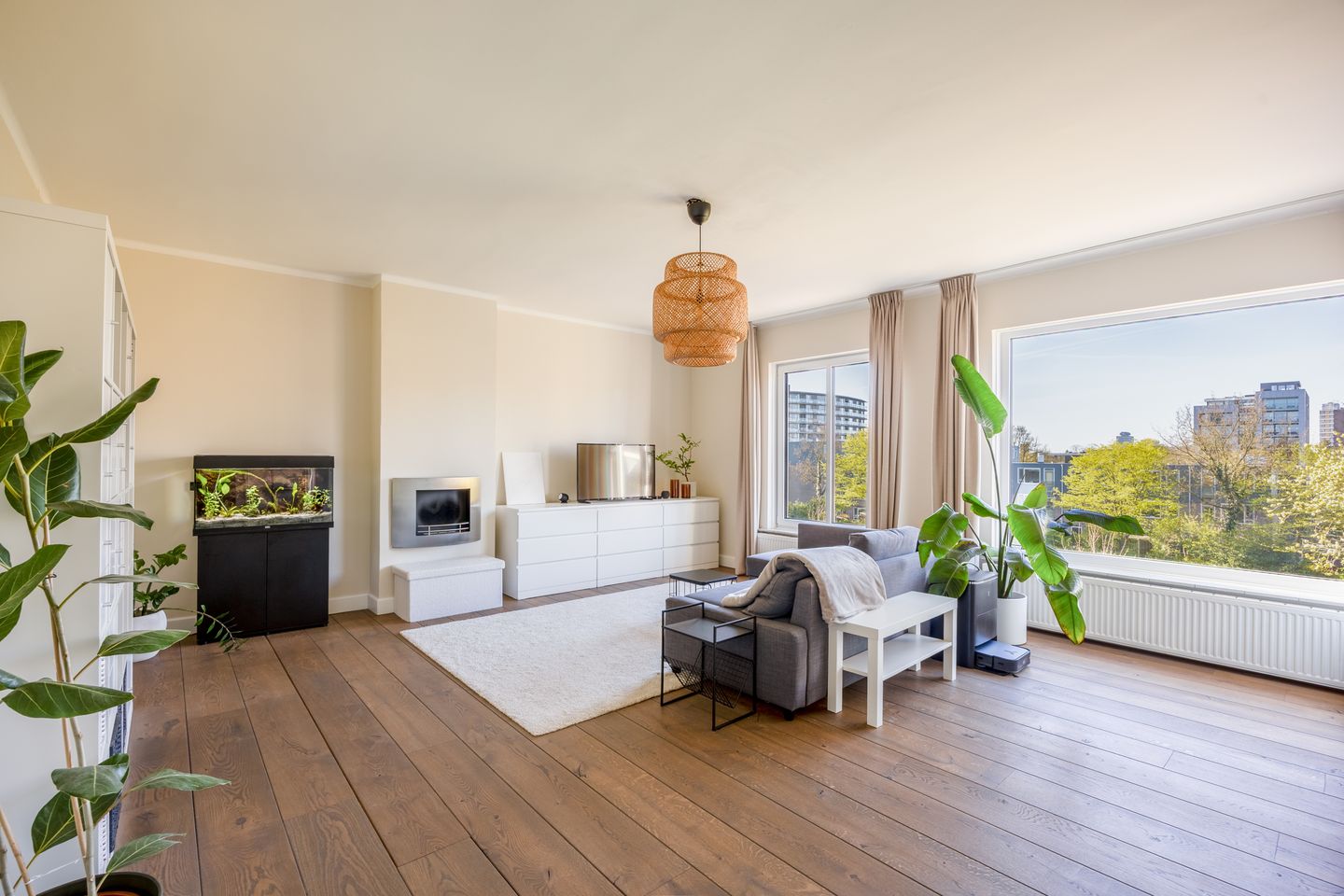Spacious 4-room Apartment with Balcony in Popular Indische Buurt, Nijmegen — 10