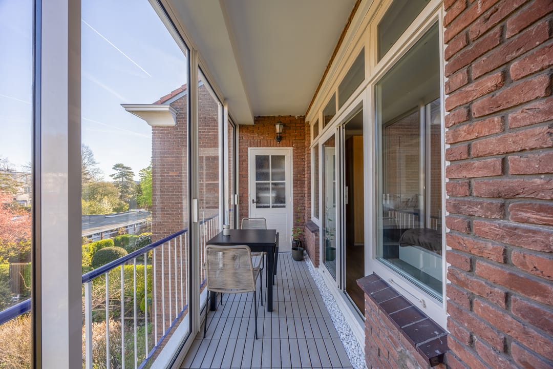 Spacious 4-room Apartment with Balcony in Popular Indische Buurt, Nijmegen — 32