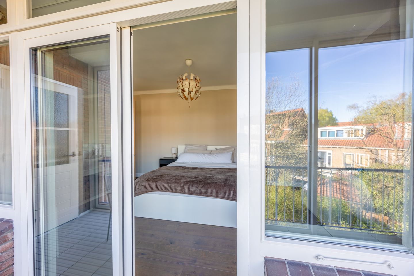 Spacious 4-room Apartment with Balcony in Popular Indische Buurt, Nijmegen — 34