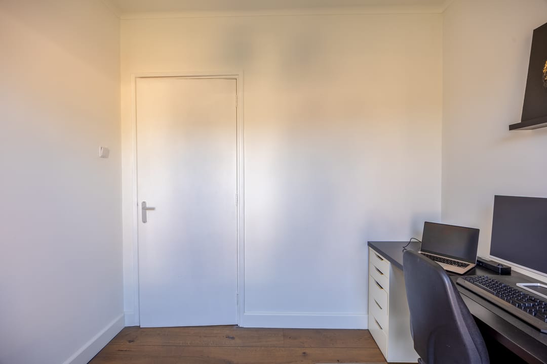 Spacious 4-room Apartment with Balcony in Popular Indische Buurt, Nijmegen — 28