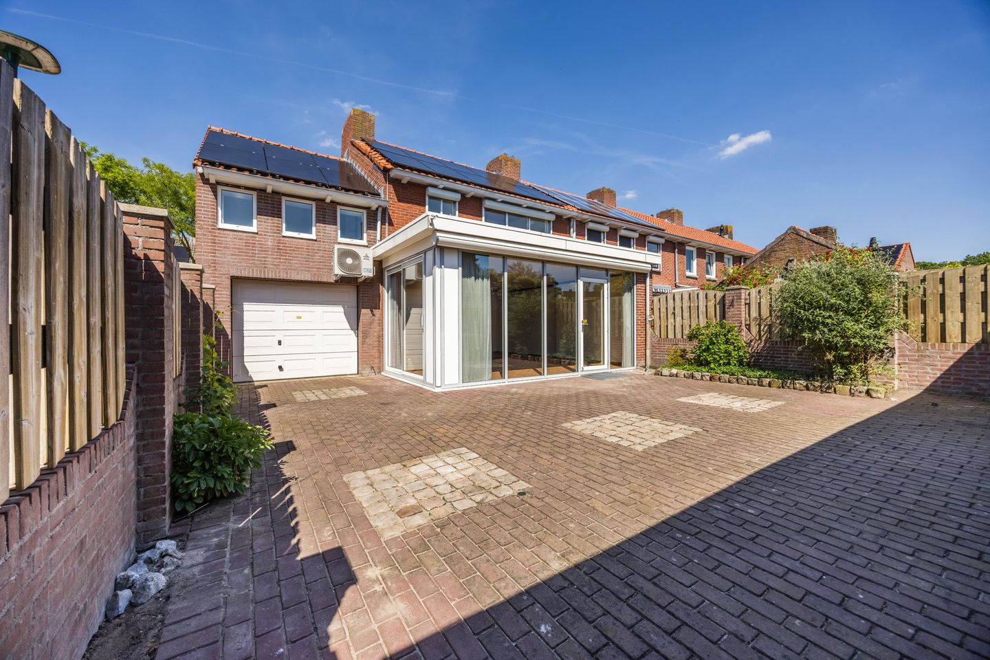 Spacious and Sustainable Corner Home with Private Garage in Oud Dongen — 50
