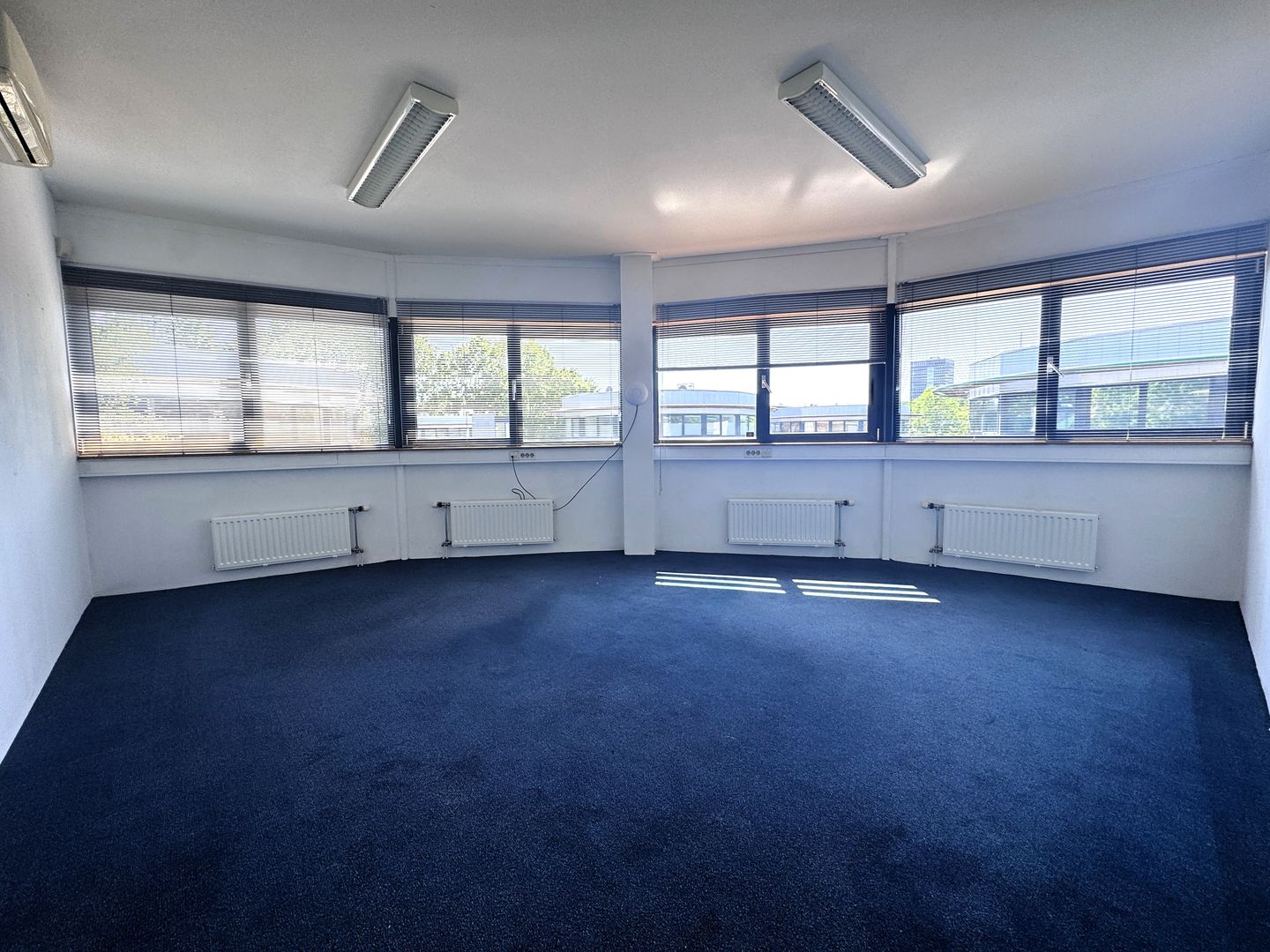 View photo 2 of Randstad 22 125