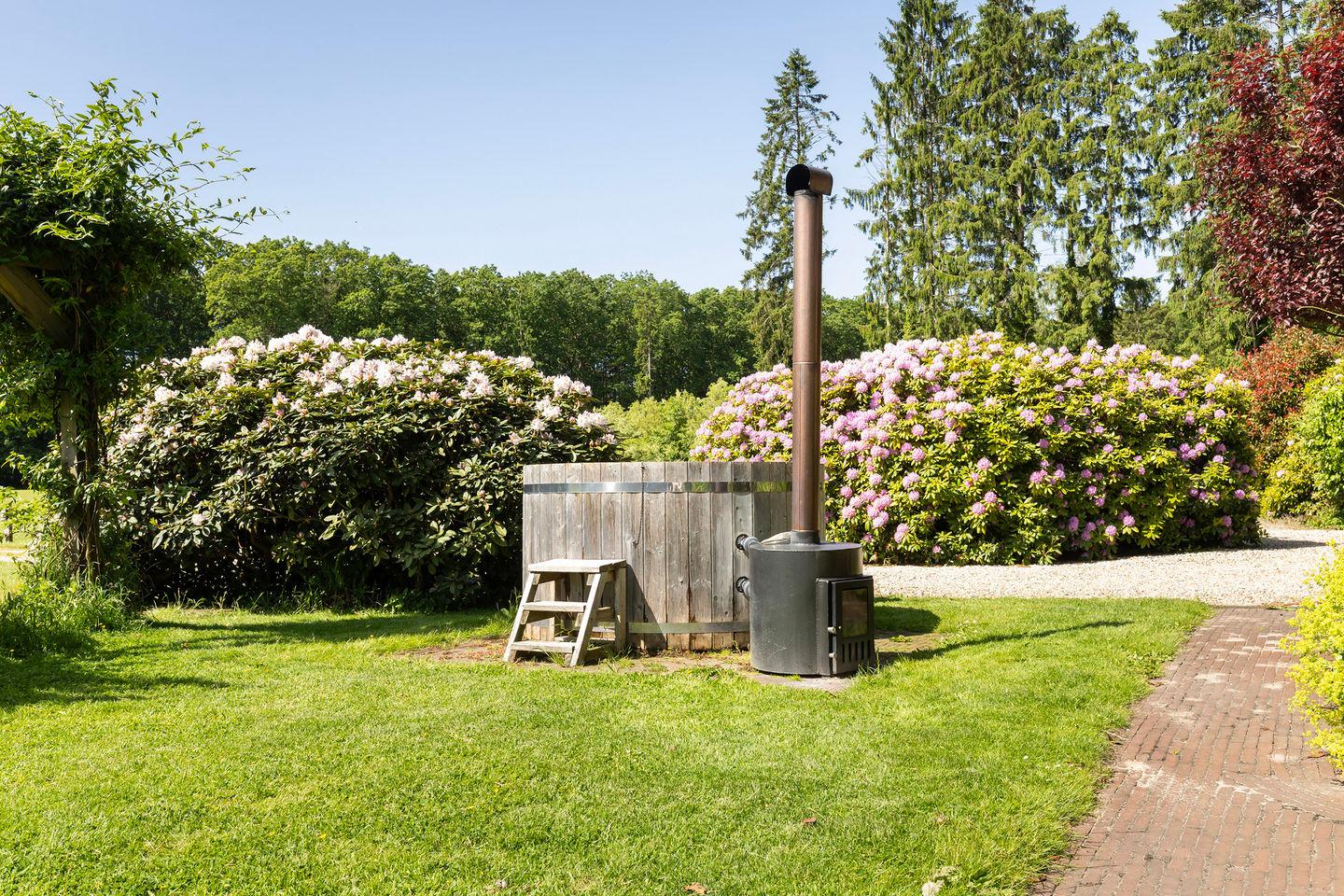 Detached Villa with 2 Hectares of Land Adjacent to Kroondomein Het Loo — 50