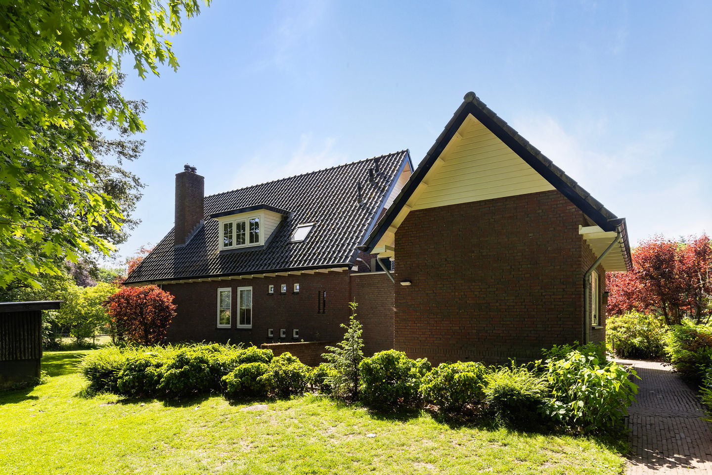 Detached Villa with 2 Hectares of Land Adjacent to Kroondomein Het Loo — 59