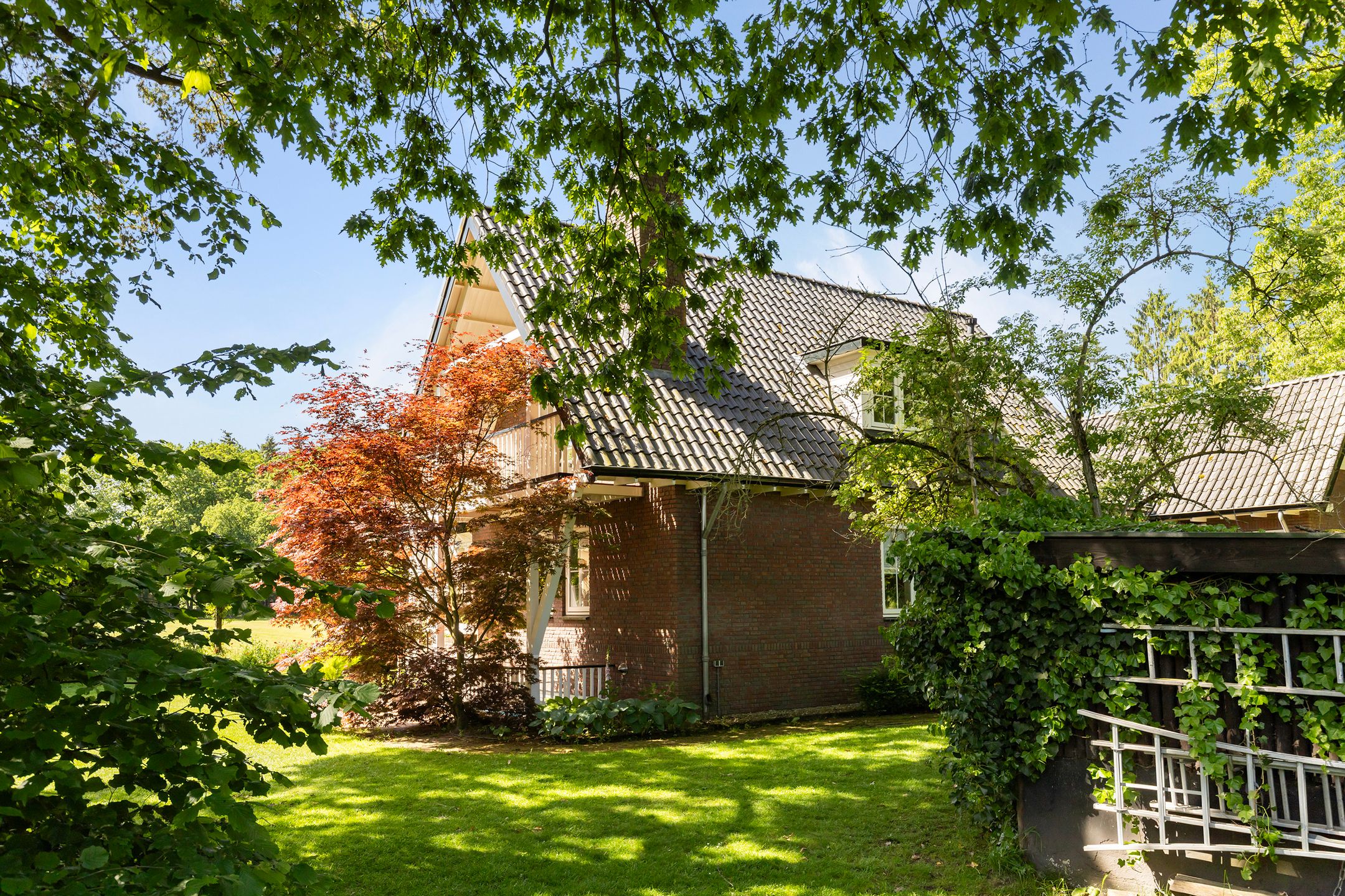 Detached Villa with 2 Hectares of Land Adjacent to Kroondomein Het Loo — 60