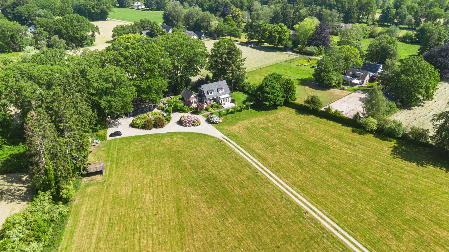 Detached Villa with 2 Hectares of Land Adjacent to Kroondomein Het Loo — 64
