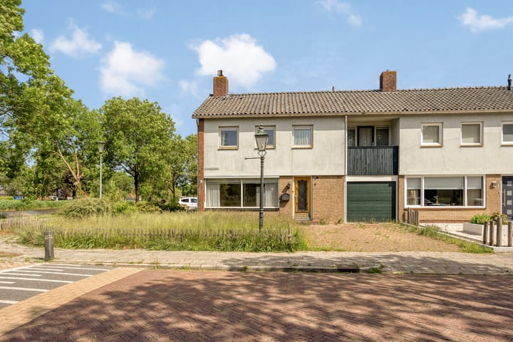 Photo 4 of Voormolenstraat 1