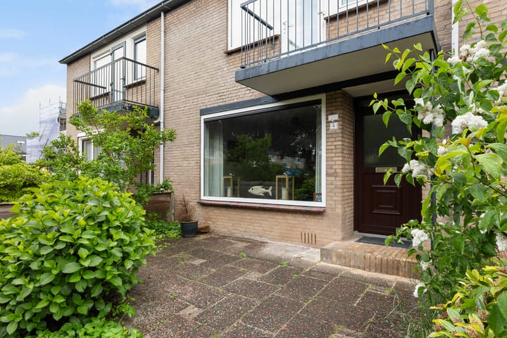 Tussenwoning te koop: Rigelhof 4, Dordrecht
