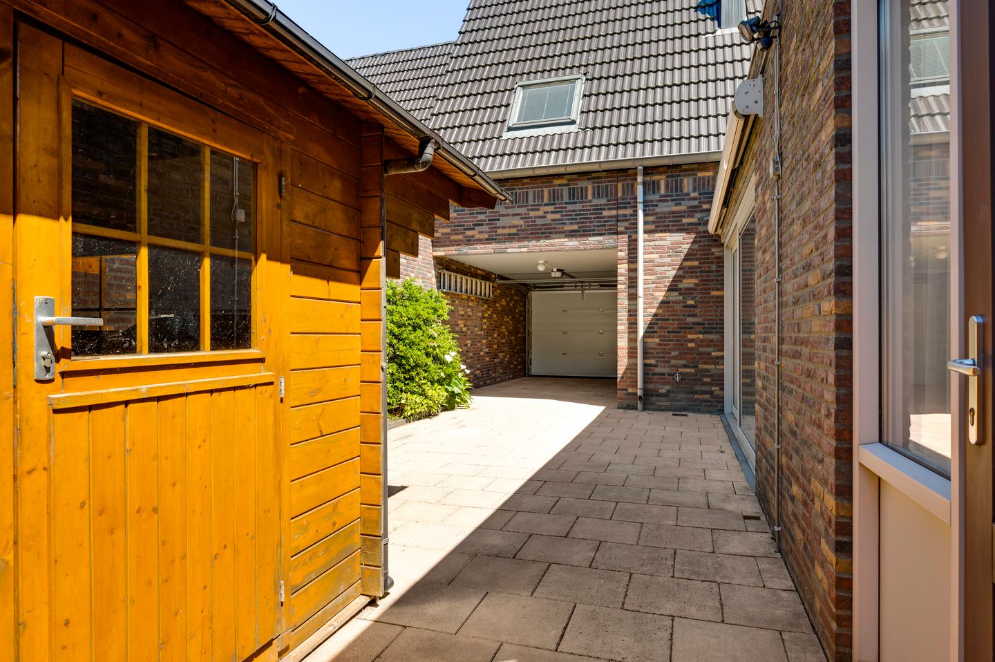 Photo 25 of Burgemeester Hoeijmakersstraat 1