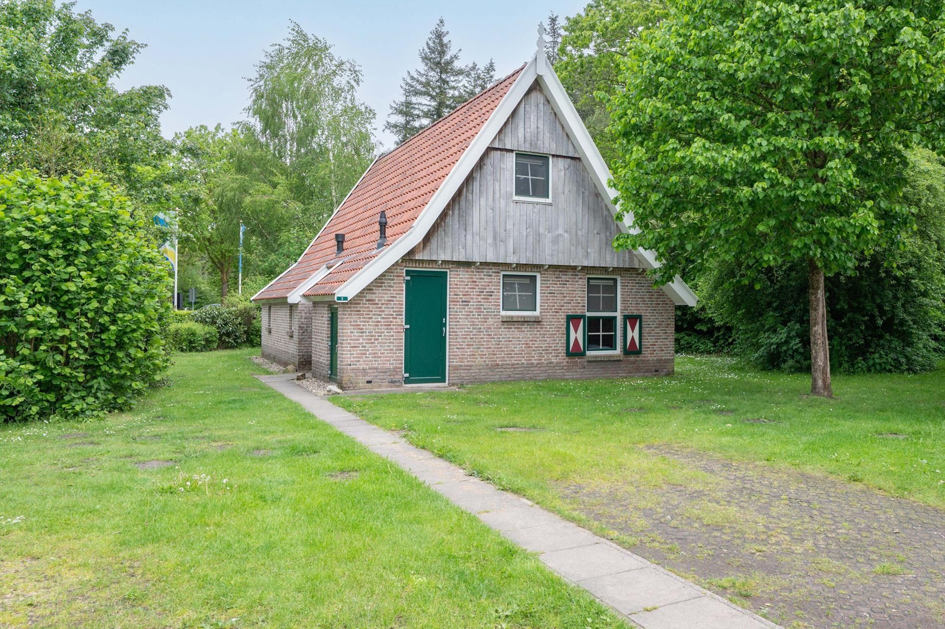 4-bedroom freehold villa in Haarle (Gem. Hellendoorn) — photo 2 of 5