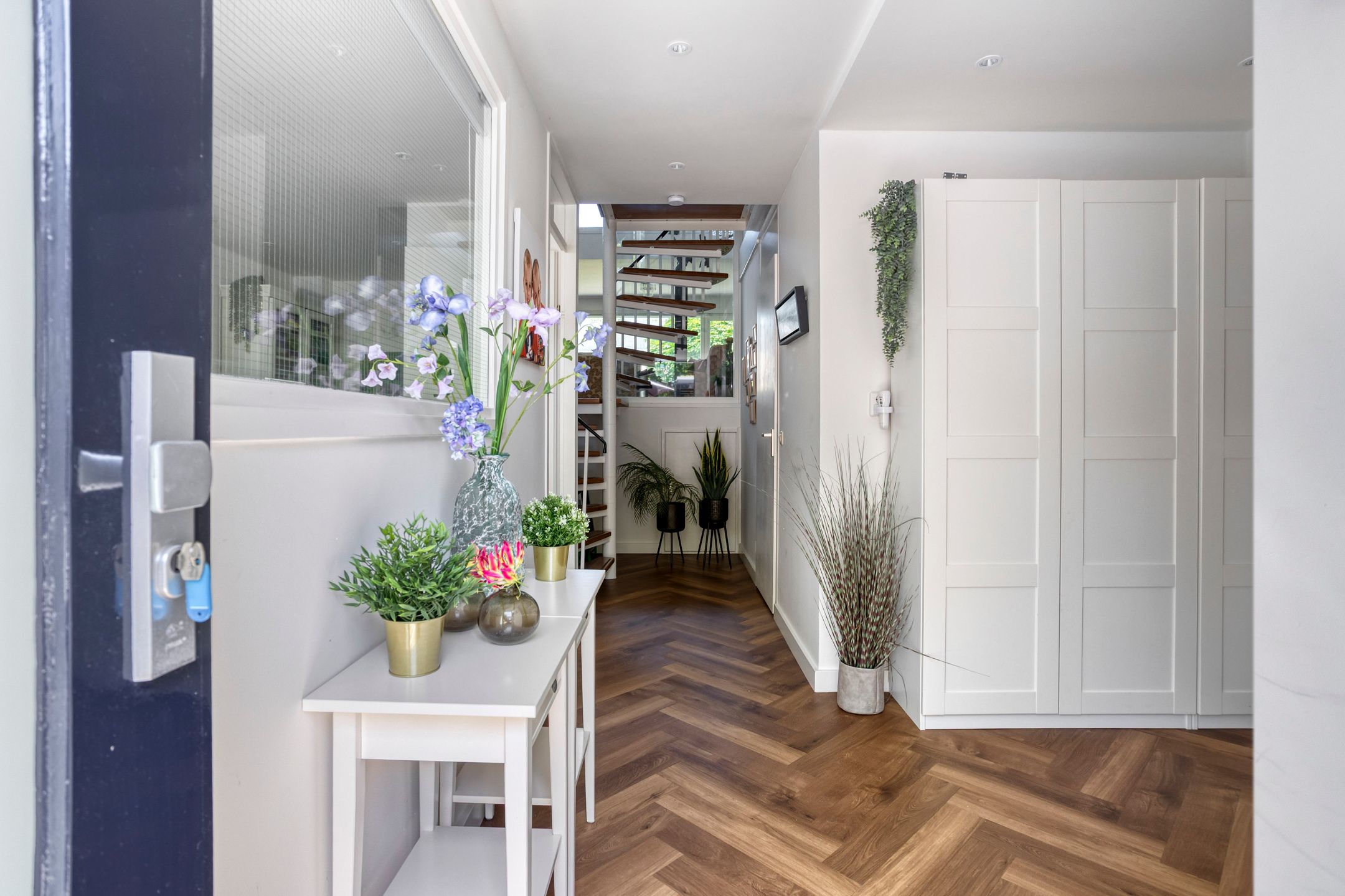 Photo 9 of James Stewartstraat 13