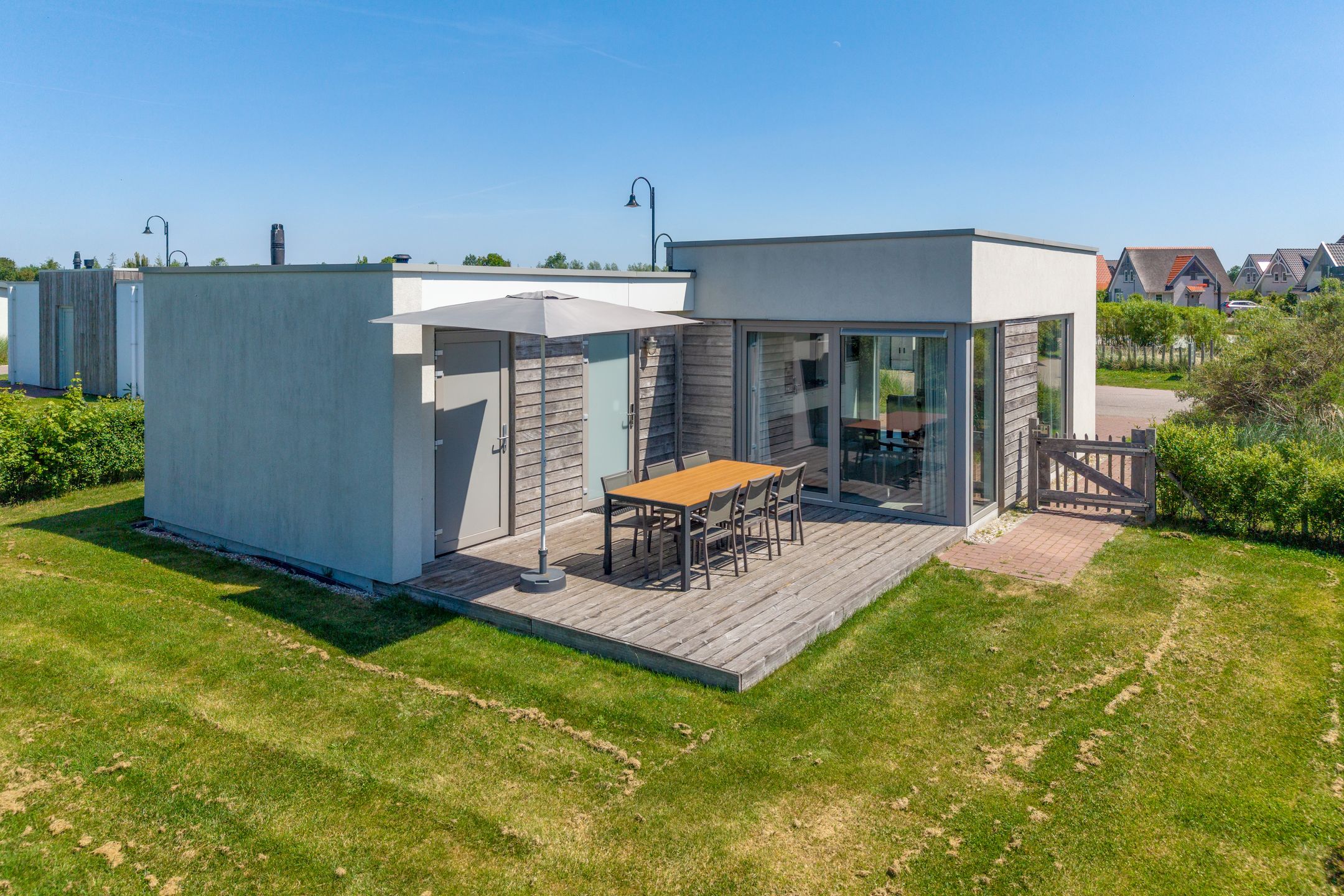3-bedroom freehold villa in Nieuwvliet — photo 1 of 5