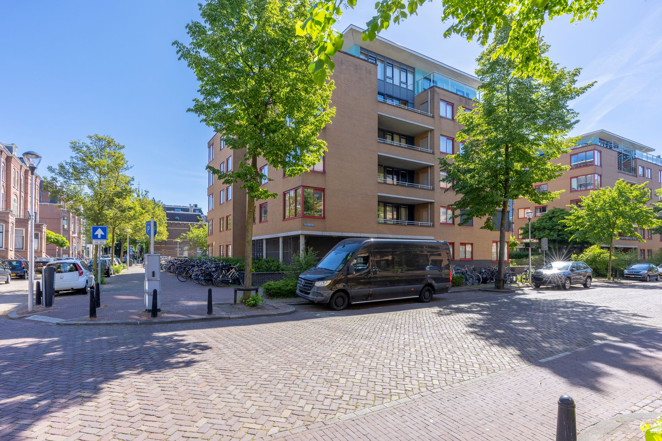 Photo 39 of Hartingstraat 106