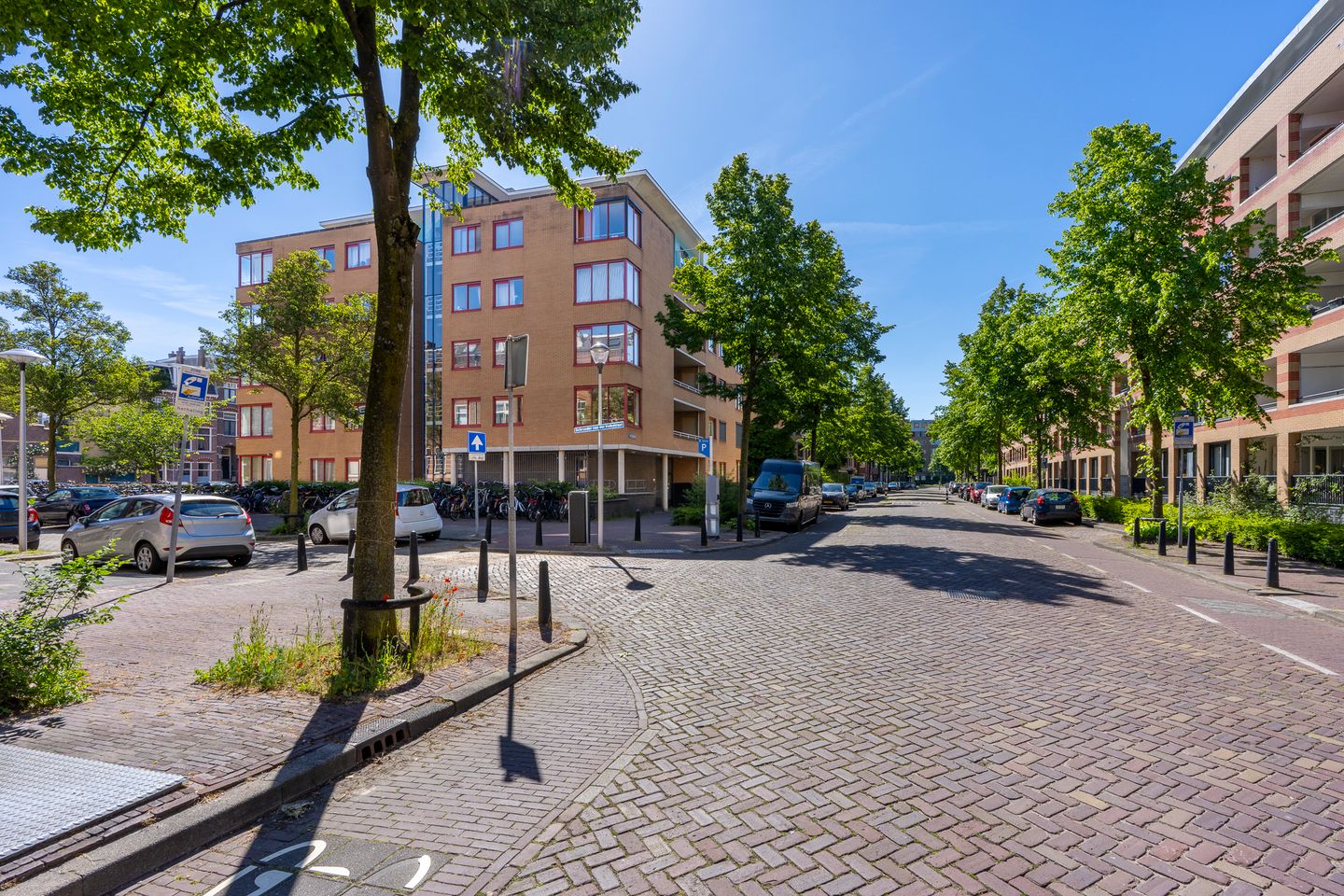 Photo 40 of Hartingstraat 106