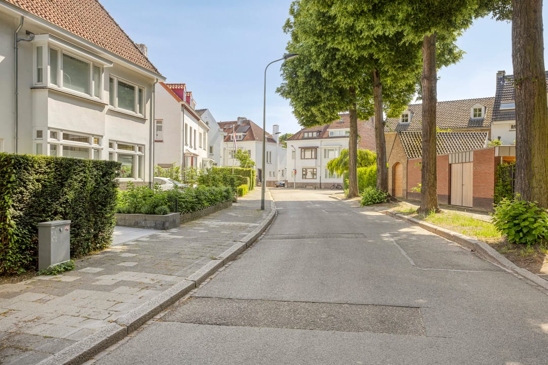 Photo 41 of Pater Lemmensstraat 13