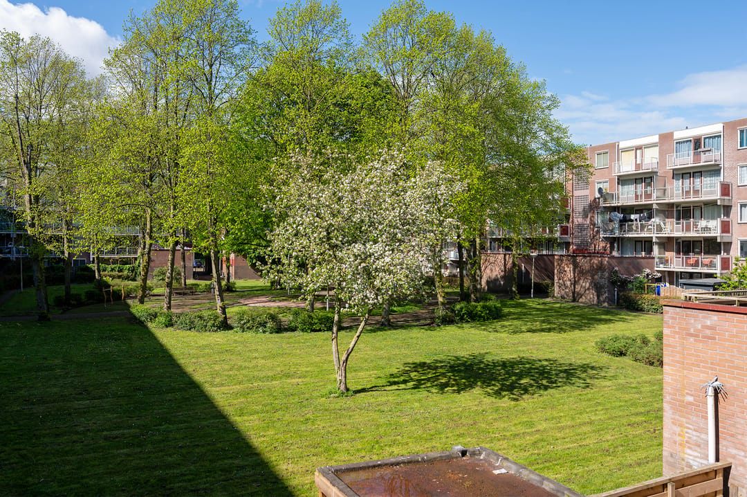 Photo 22 of Charlotte Brontéstraat 139