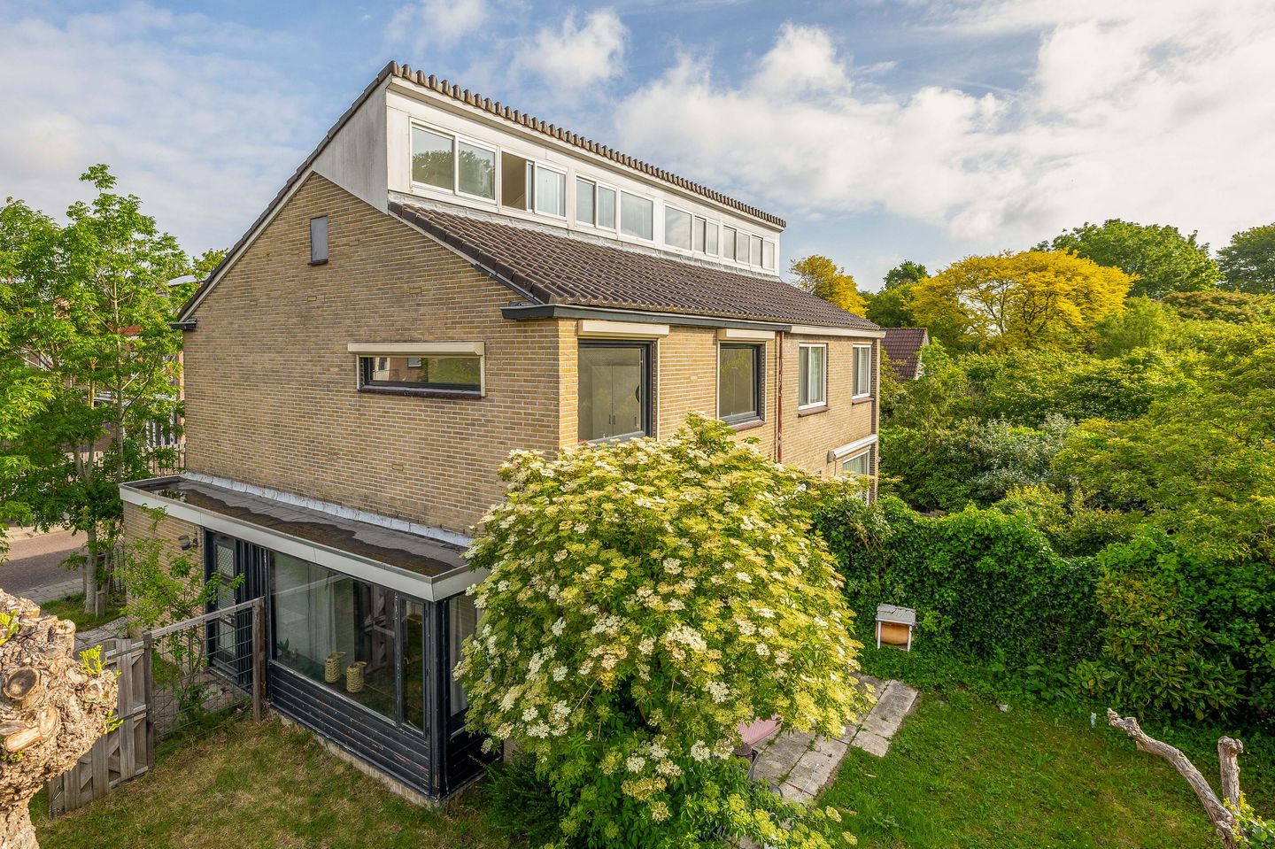Photo 34 of Alexander Verhuellstraat 125