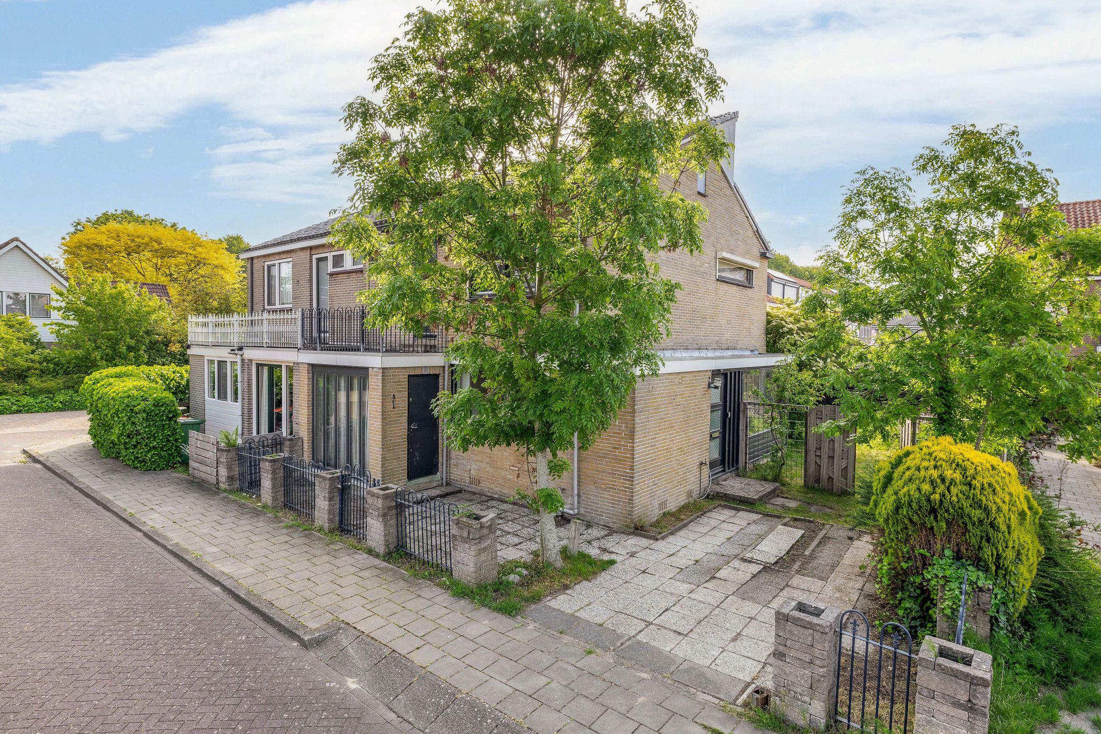 Photo 6 of Alexander Verhuellstraat 125