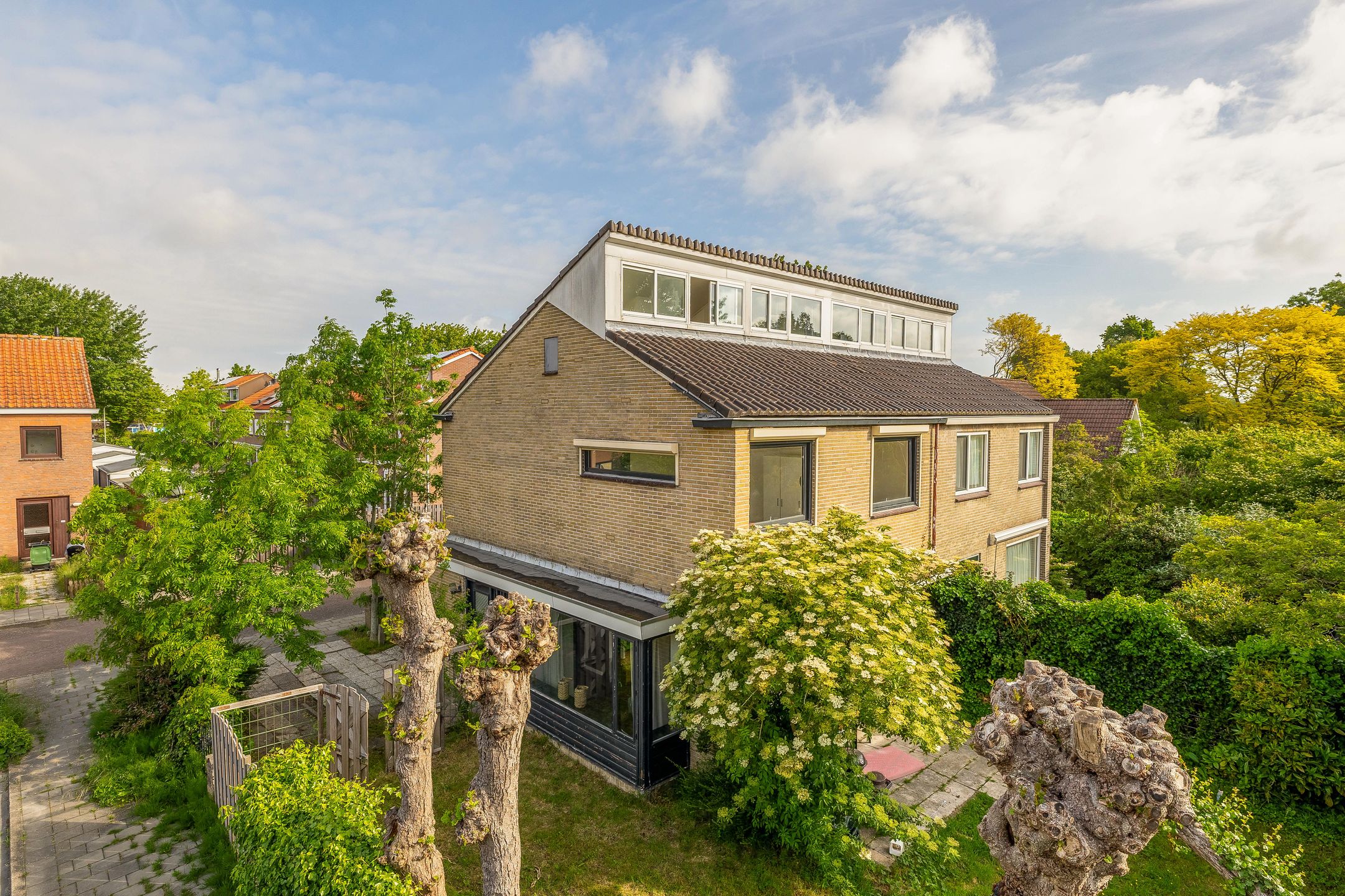 Photo 39 of Alexander Verhuellstraat 125
