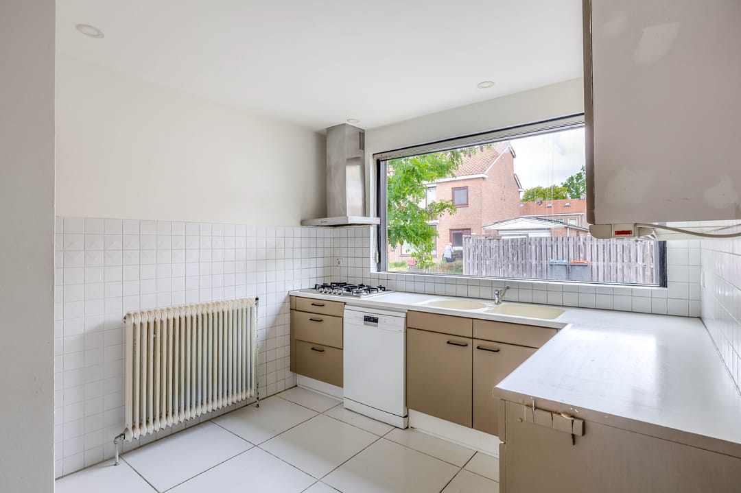 Photo 17 of Alexander Verhuellstraat 125