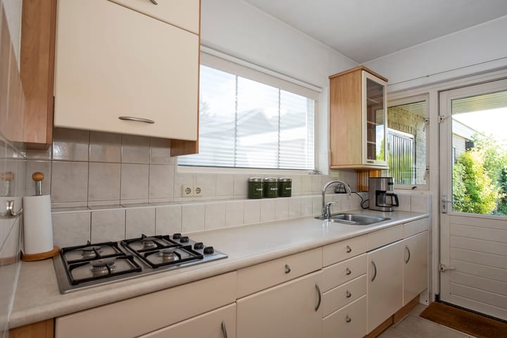 Tussenwoning te koop: Europastraat 99, Borne
