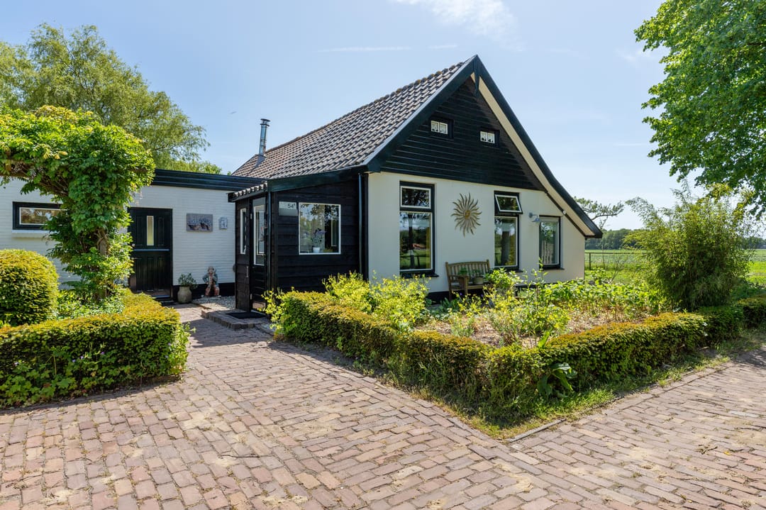 Photo 11 of Koningin Wilhelminalaan 54-A