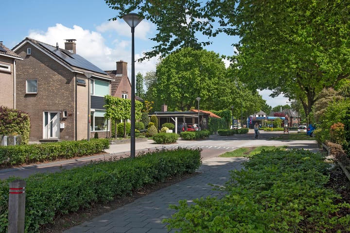 Tussenwoning te koop: Europastraat 99, Borne