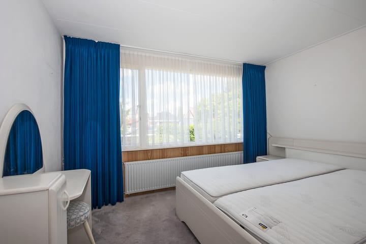 Tussenwoning te koop: Europastraat 99, Borne