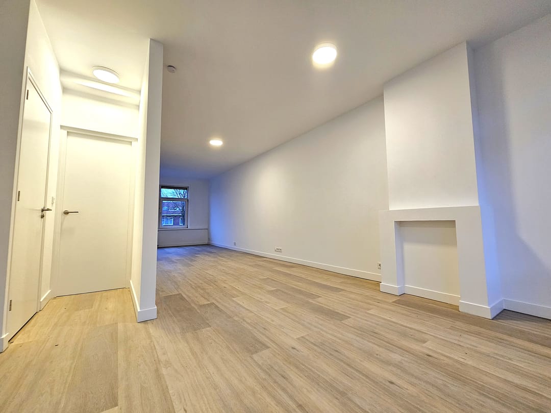 Spacious and Fully Renovated Double Upper House in Rotterdam Feijenoord — 7