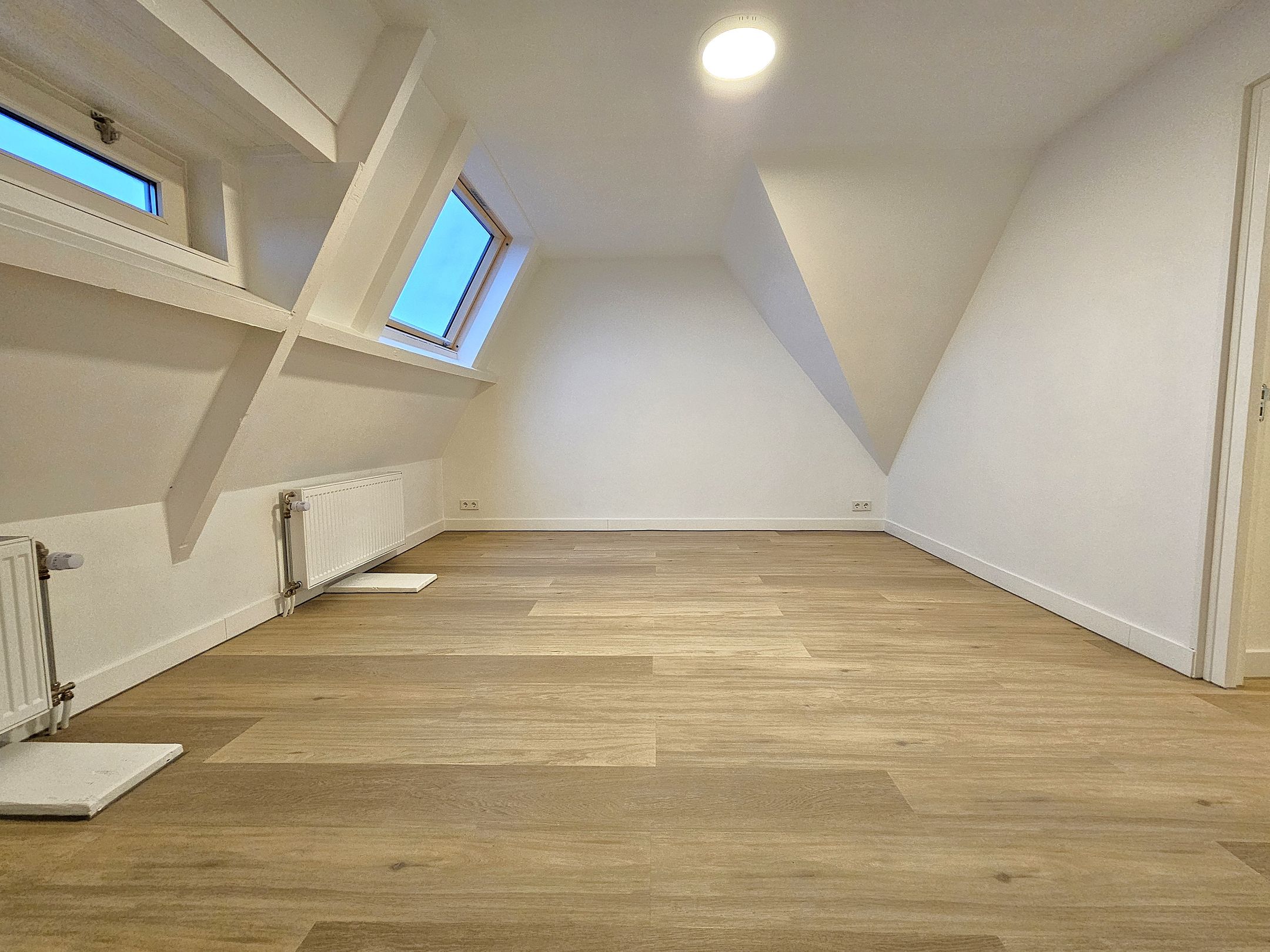 Spacious and Fully Renovated Double Upper House in Rotterdam Feijenoord — 18