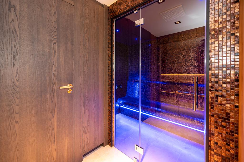 Photo 24 of Pieter Cornelisz. Hooftstraat 144-H