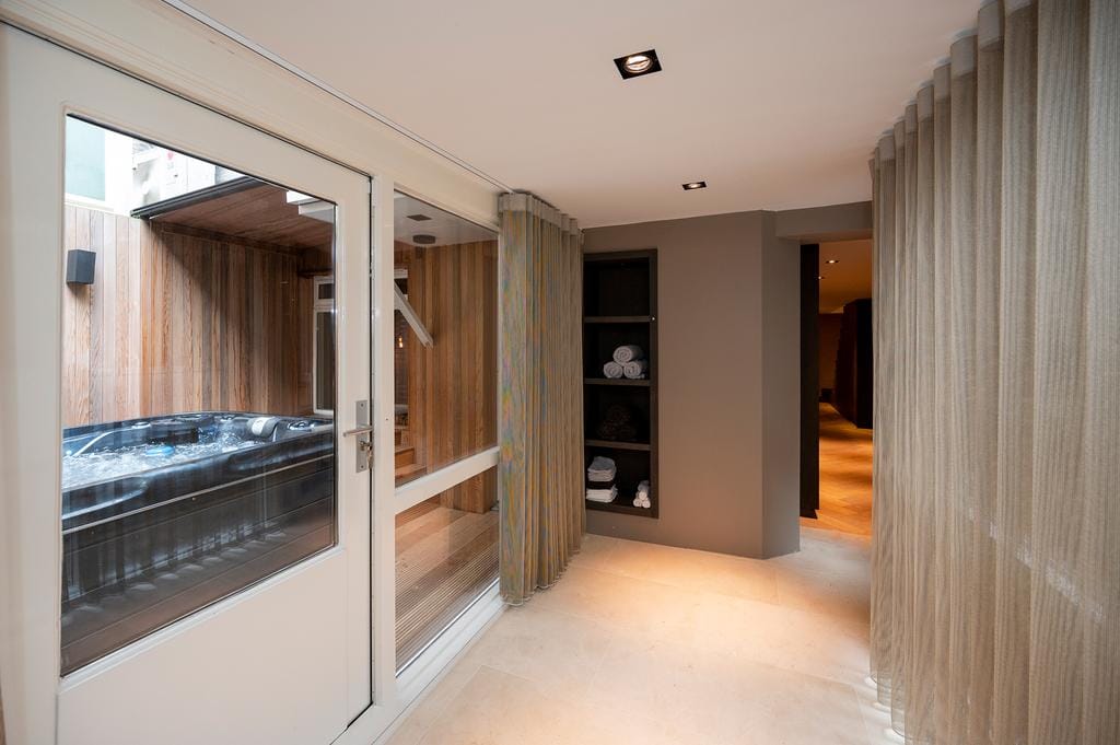 Photo 28 of Pieter Cornelisz. Hooftstraat 144-H