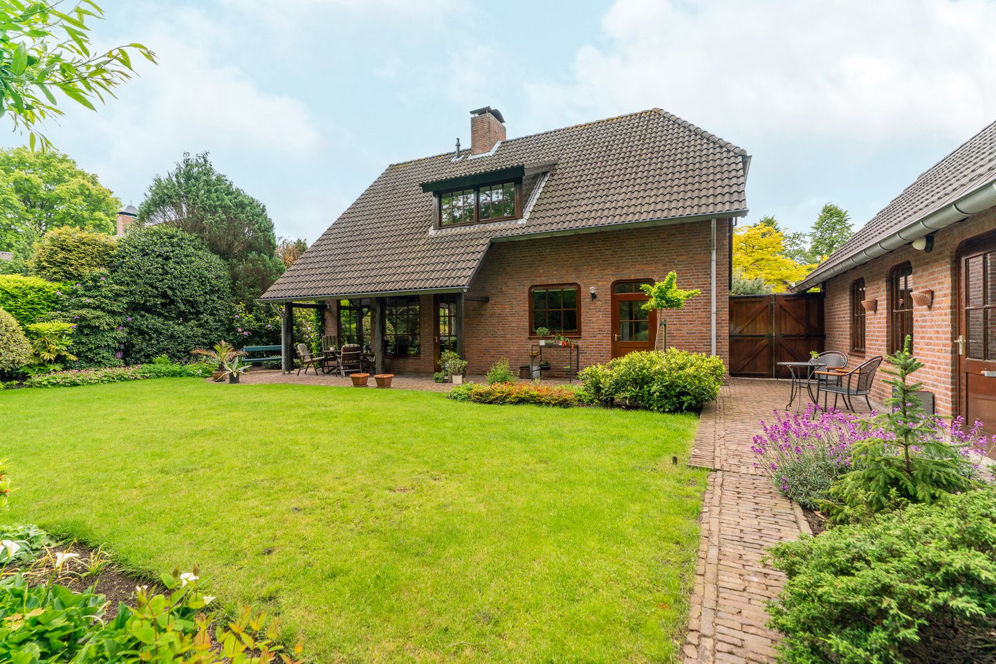 Photo 70 of Rozemarijnhof 6
