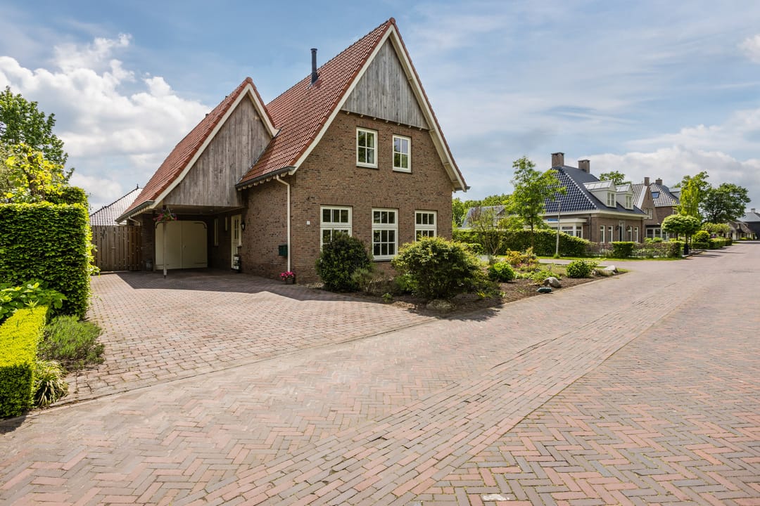 Foto 1 van Van der Waalslaan 7