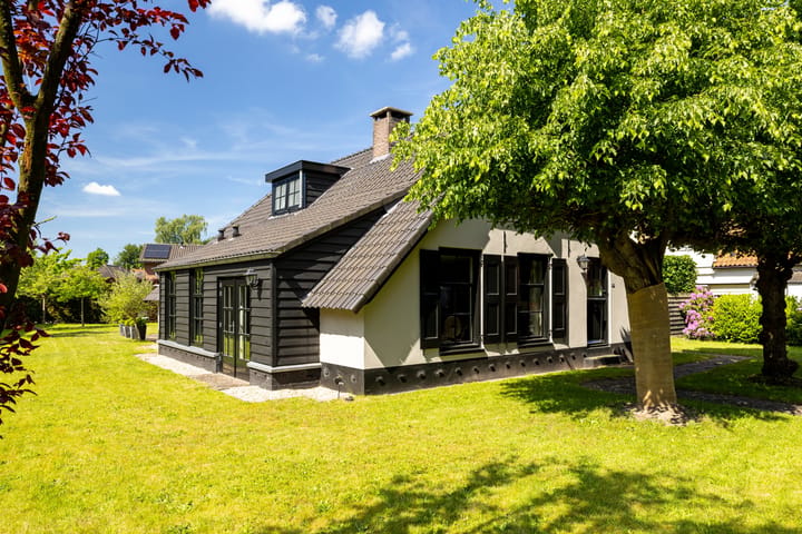 Vrijstaande woning te koop: Veldweg 10, Nunspeet