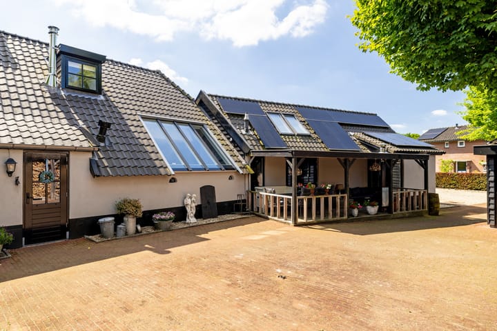 Vrijstaande woning te koop: Veldweg 10, Nunspeet