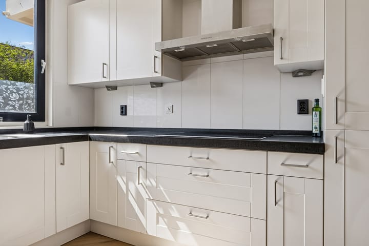 Tussenwoning te koop: Baroniestraat 18, Almere