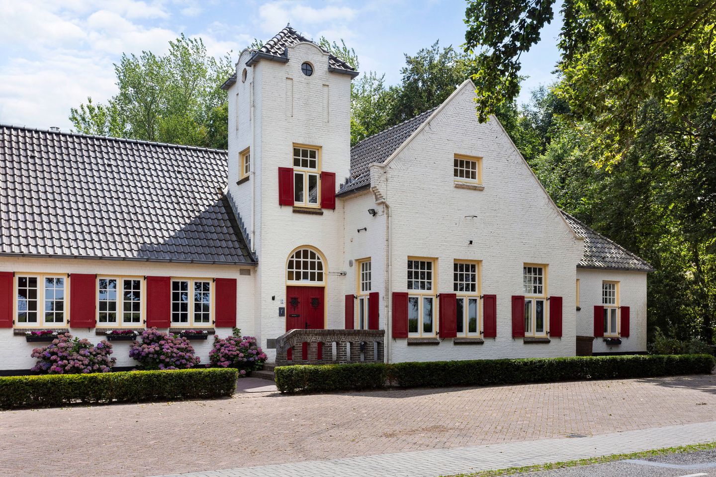 View photo 2 of Ampsenseweg 17