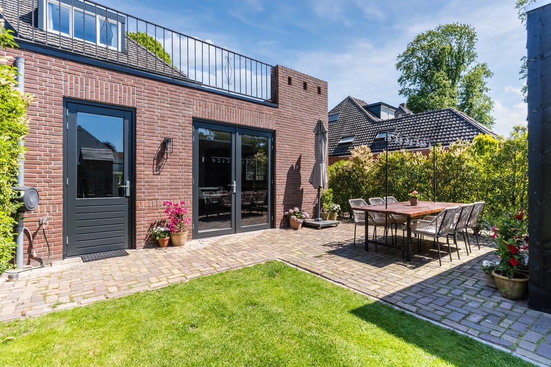 Fully Renovated 1930s Character Home with Luxury Finishes in Bergeijk — 46